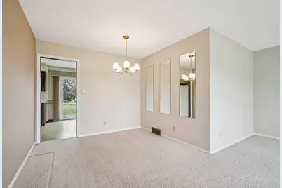 558  Horns Corners Rd, Cedarburg, WI 53012 - Photo 7