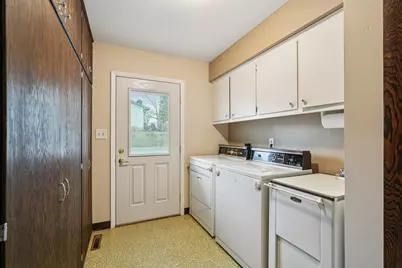 558  Horns Corners Rd, Cedarburg, WI 53012 - Photo 15