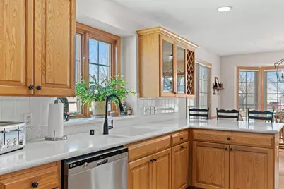 565 S McPride Ln #B, Brookfield, WI 53045 - Photo 11