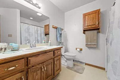 308  King William Ct, Waukesha, WI 53186 - Photo 21