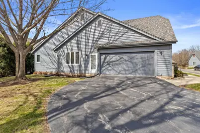 308  King William Ct, Waukesha, WI 53186 - Photo 27