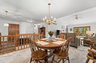 308 King William Ct, Waukesha, WI 53186 - Photo 9