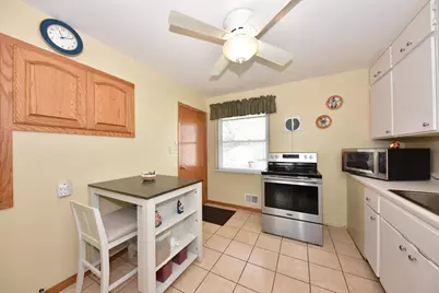 3211 S 67th St, Milwaukee, WI 53219 - Photo 9