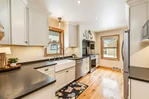 8324 Gridley Ave, Wauwatosa, WI 53213 - Photo 7