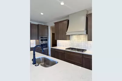 109  Olde Howell Ct, Waukesha, WI 53186 - Photo 5