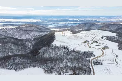 W1660  Maplewood Ln, Belvidere, WI 54610 - Photo 7