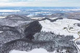 W1660 Maplewood Ln, Belvidere, WI 54610 - Photo 5