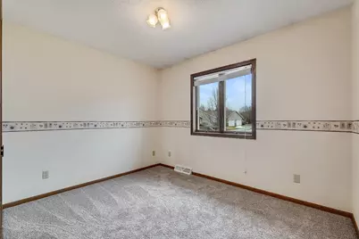 1009  Whispering Winds Pl, Onalaska, WI 54650 - Photo 9