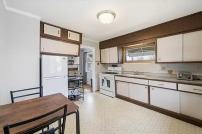 511  Grove St, Mayville, WI 53050 - Photo 7