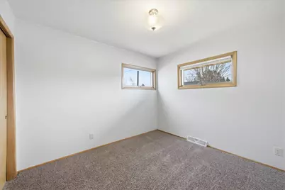 511  Grove St, Mayville, WI 53050 - Photo 11