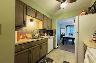 8030 W Manor Cir, Milwaukee, WI 53223 - Photo 7