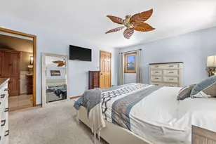 2900 E Honeysuckle Dr, Oak Creek, WI 53154 - Photo 27