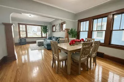 2181 S 91st St, West Allis, WI 53227 - Photo 7