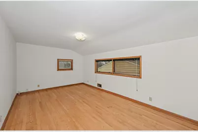 601  Kentucky St, Racine, WI 53405 - Photo 9