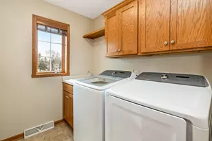 1239 Canary Ln, Grafton, WI 53024 - Photo 19