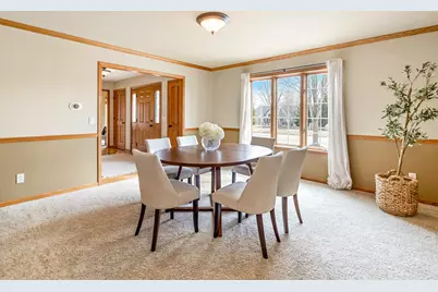 1239  Canary Ln, Grafton, WI 53024 - Photo 7