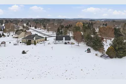 307  Scuppernong Cir, Dousman, WI 53118 - Photo 35