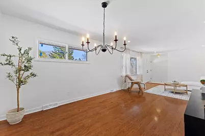 831 W Riverview Dr, Glendale, WI 53209 - Photo 9