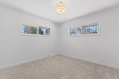 831 W Riverview Dr, Glendale, WI 53209 - Photo 17