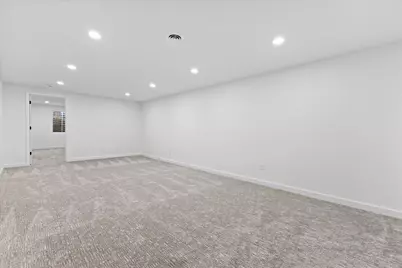 831 W Riverview Dr, Glendale, WI 53209 - Photo 29