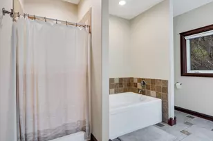 1308 Sunset Ct, La Crosse, WI 54601 - Photo 23