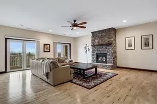 1308 Sunset Ct, La Crosse, WI 54601 - Photo 9