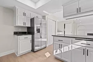 680 Forest Grove Ln, Brookfield, WI 53005 - Photo 15