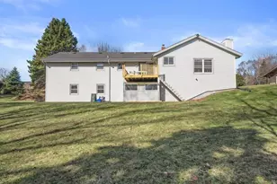 680 Forest Grove Ln, Brookfield, WI 53005 - Photo 35