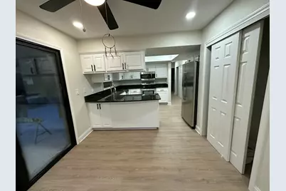 680  Forest Grove Ln, Brookfield, WI 53005 - Photo 15