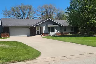 680 Forest Grove Ln, Brookfield, WI 53005 - Photo 1