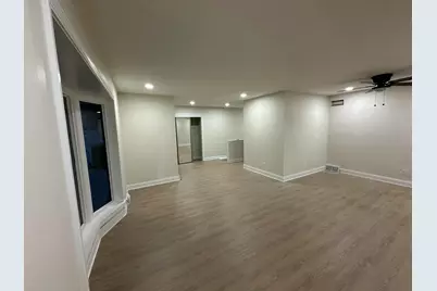 680  Forest Grove Ln, Brookfield, WI 53005 - Photo 7