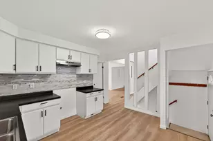 6726 W Silver Spring Dr, Milwaukee, WI 53218 - Photo 17