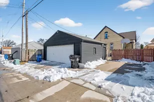 2220 Green St, Racine, WI 53402 - Photo 45