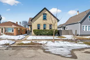 2220 Green St, Racine, WI 53402 - Photo 3