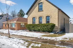 2220 Green St, Racine, WI 53402 - Photo 5