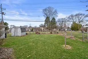 1553 Parknoll Ln, Port Washington, WI 53074 - Photo 37