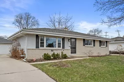 1553  Parknoll Ln, Port Washington, WI 53074 - Photo 1