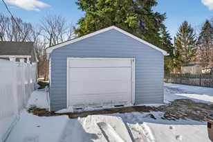 3135 E Koenig Ave, Saint Francis, WI 53235 - Photo 13