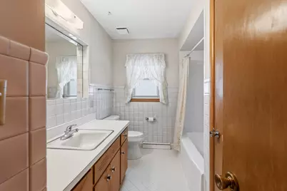 3756 S 124th St, Greenfield, WI 53228 - Photo 17