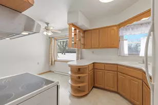 3756 S 124th St, Greenfield, WI 53228 - Photo 7