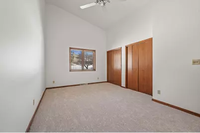 N80W13596  River Park Dr #16/3/E, Menomonee Falls, WI 53051 - Photo 17
