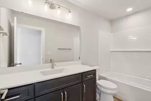 2402 Hoods Creek Path, Racine, WI 53406 - Photo 11