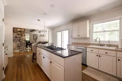 9495 N Fairway Cir, Bayside, WI 53217 - Photo 11