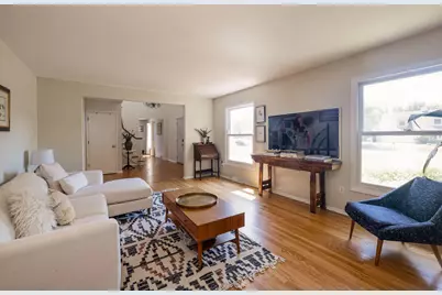 9495 N Fairway Cir, Bayside, WI 53217 - Photo 5