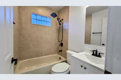 231  Prospect Ave, Pewaukee, WI 53072 - Photo 7