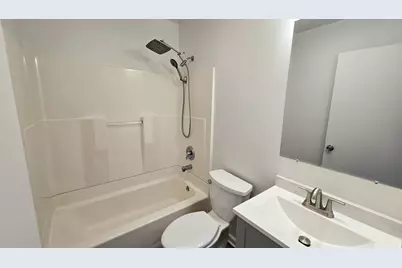 231  Prospect Ave, Pewaukee, WI 53072 - Photo 17