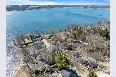 2804  Willow Point Dr, Delavan, WI 53115 - Photo 5