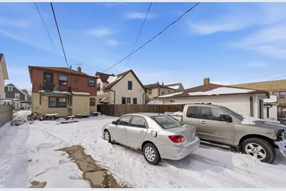 2120 S 76th St, West Allis, WI 53219 - Photo 5