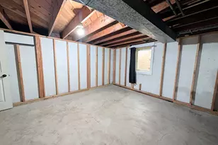 1360 S 88th St, West Allis, WI 53214 - Photo 23