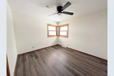 1360 S 88th St, West Allis, WI 53214 - Photo 19